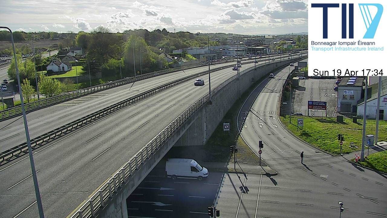 N40(E) At J6 (N27) - East